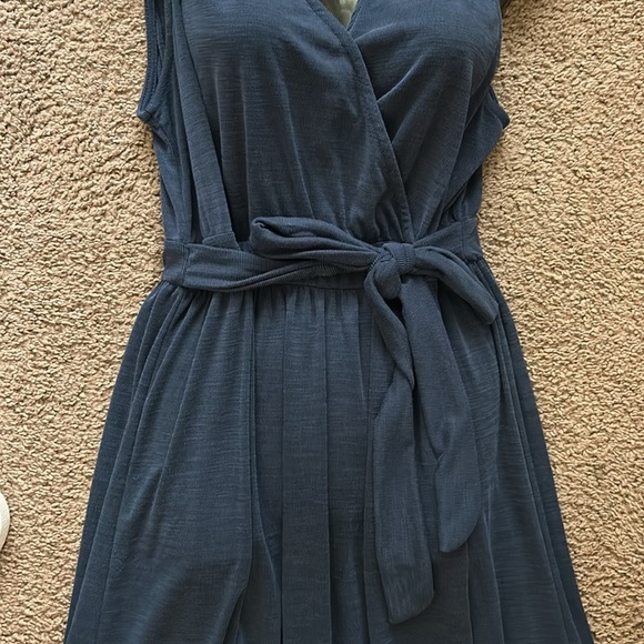 Nicole Miller Navy Ribbed Surplice Dress  Belted - Picture 4 of 6
